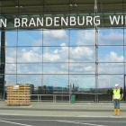 Thumbnail-Foto: Geschäft am Flughafen Berlin gegen Diebstahl und Einbruch gesichert...