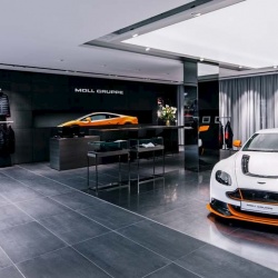 Thumbnail-Foto: Lamborghini to go – Auto-Shopping in der Düsseldorfer Innenstadt...