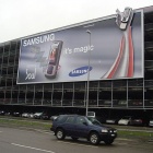Thumbnail-Foto: Samsung Kampagne „world in your hand“ am Flughafen in Zürich...