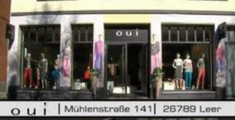 Foto: Oui-Store in Leer und Neukunde von höltl