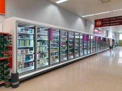 Die Kühlwand von Sainsbury’s: Mit Nualight’s Beleuchtungssystemen nicht...