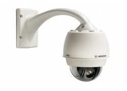 Bosch stattet HD-PTZ-Kameras der AutoDome 800 Serie 
mit automatischer...