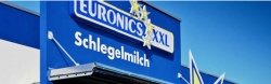 Im Verkaufsraum des EURONICS XXL Fachmarkts wurden sieben Fix-Dome SNC-DH110-...