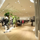 Thumbnail-Foto: Breuninger eröffnet Department Store in Düsseldorf...
