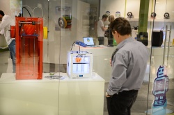 Der iGo3D Store in Stuttgart ist nach dem Vorbild des iGo3D Concept Stores in...