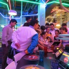 Thumbnail-Foto: Größtes Rollercoasterrestaurant der Welt in Abu Dhabi eröffnet...