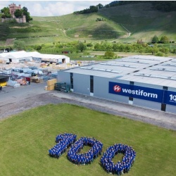 Thumbnail-Foto: Westiform Deutschland startet mit Mitarbeiterfest ins Jubiläumsjahr...