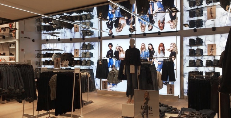 Foto: Britischer Modefilialist Topshop/Topman eröffnet Store in München...