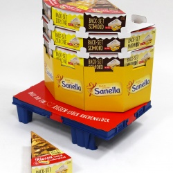 Thumbnail-Foto: Es gibt Kuchen! Innovative Wellpappe-Backform vervollständigt Sanella...