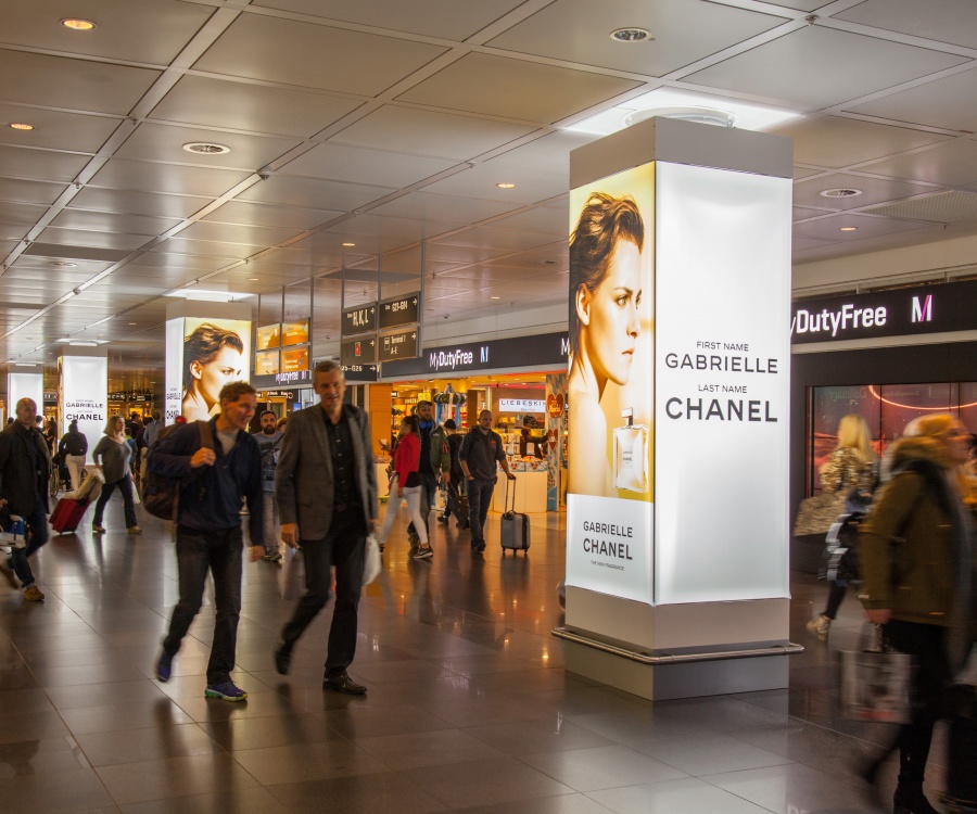 Foto: Digital-Out-of-Home-Kampagne am Flughafen München...