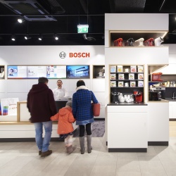 Thumbnail-Foto: Bosch eröffnete ersten Monolabel-Store Europas...