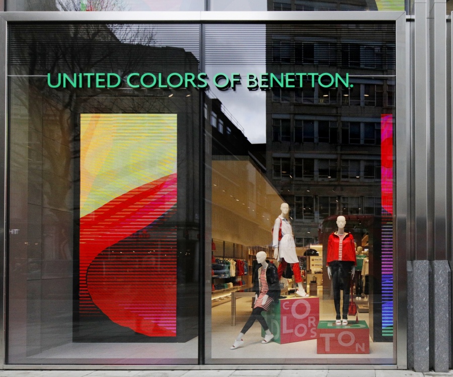 Foto: Neues Flagschiff von United Colors of Benetton in London...