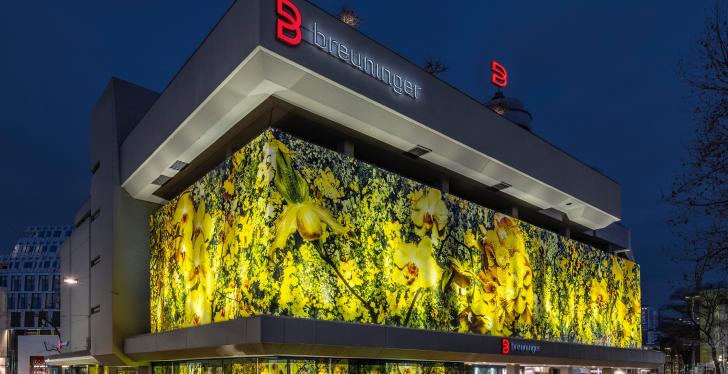 Flagshipstore Stuttgart / Breuninger Department Stores...
