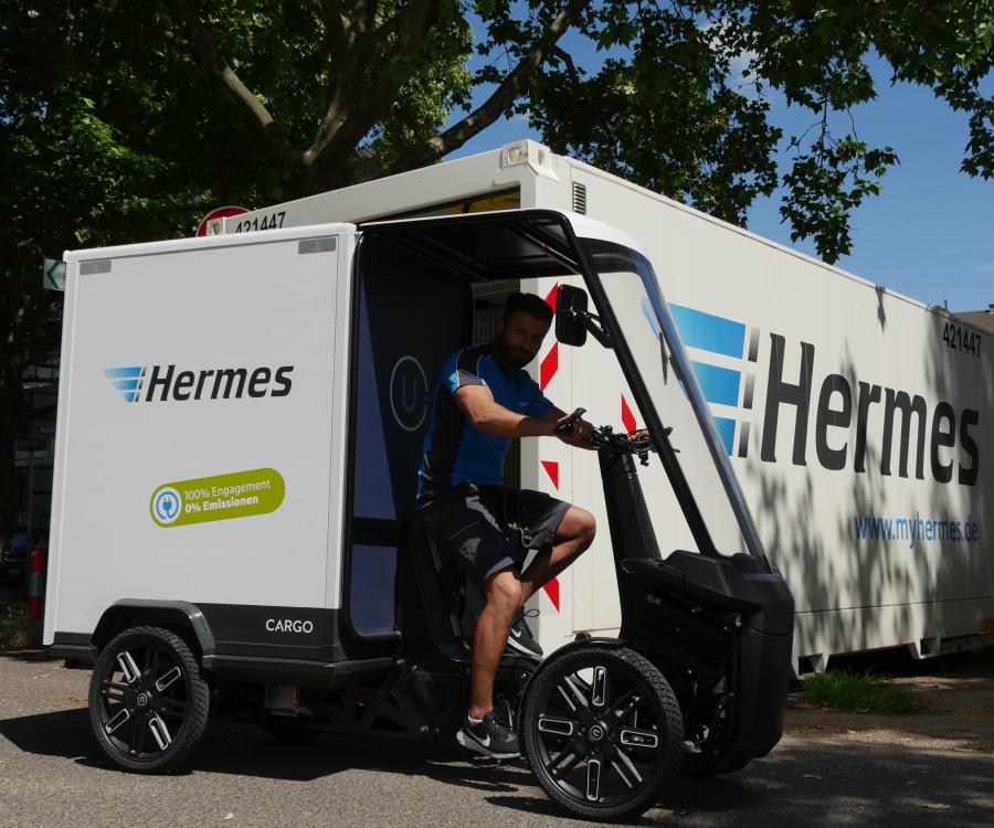 Foto: Hermes testet Lastenrad in Wiesbaden