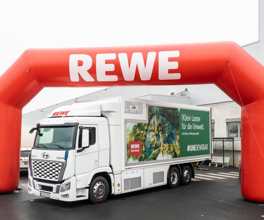 Foto: REWE startet Dekarbonisierung der LKW-Flotte