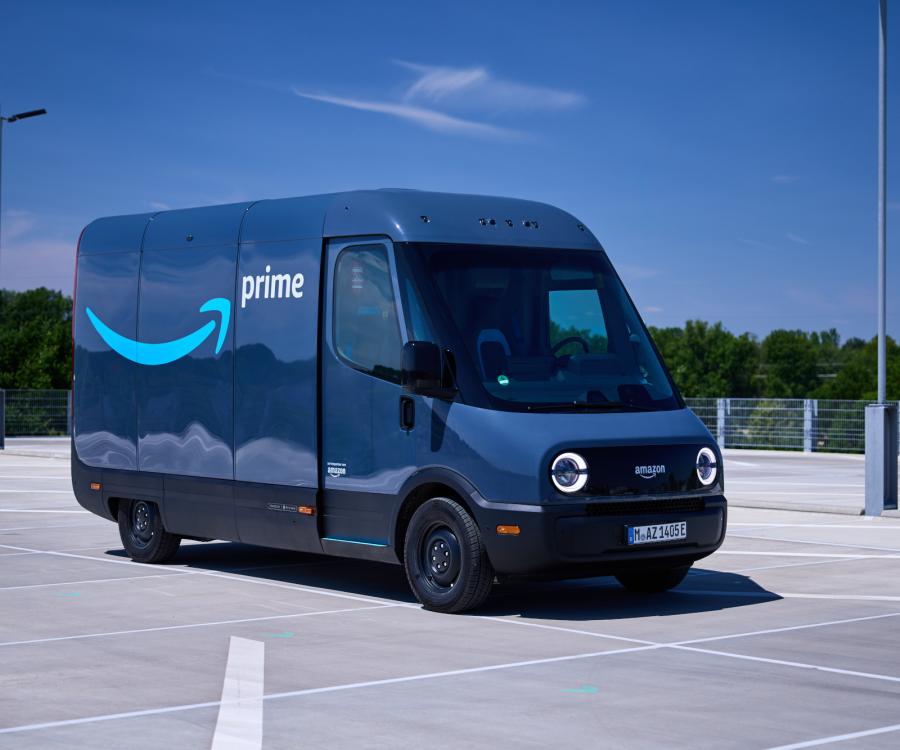 Foto: Amazon bringt erste elektrische Lieferfahrzeuge von Rivian nach...