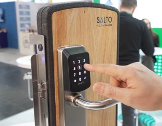 Foto: Elektronische Zutrittslösungen: Salto Systems GmbH auf der EuroCIS 2025...