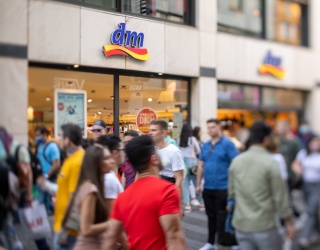 Foto: Ab 25. August: dm akzeptiert Wero im Onlineshop...