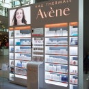 Shop in Shop-System für Avène von Pierre Fabre Dermo-Kosmetik. Dieses...