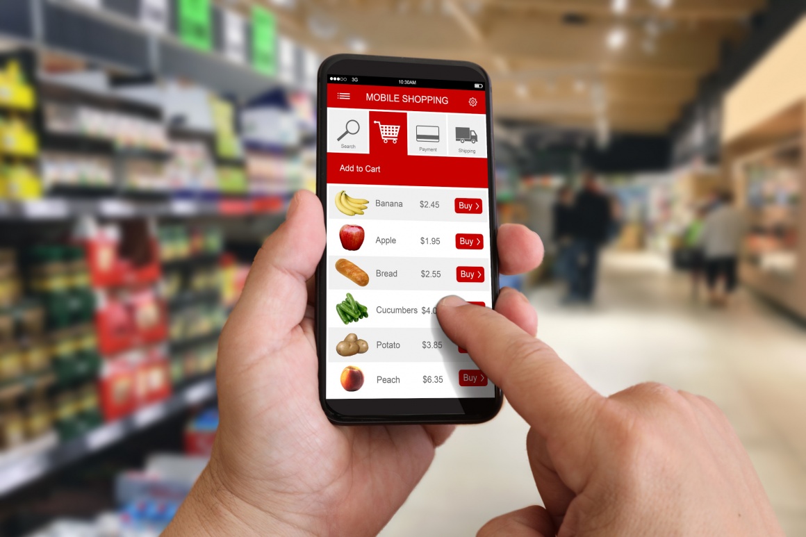 Ein Smartphone mit geöffneter Shopping-App