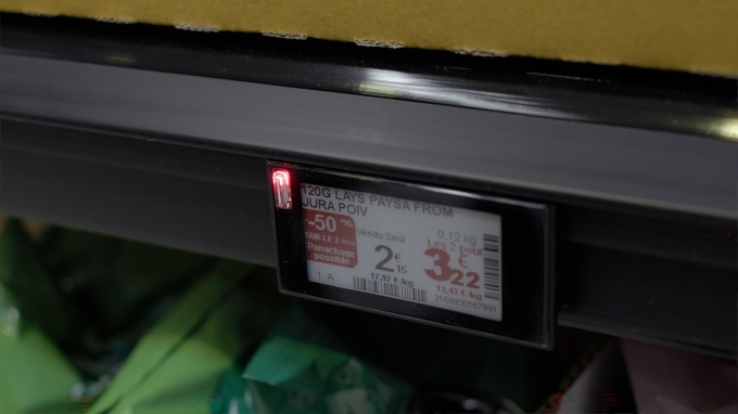 Elektronische Regaletikette abfotografiert