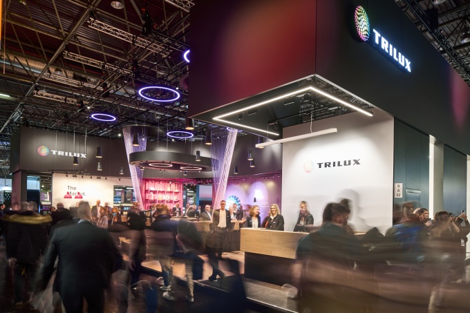 Messestand von TRILUX während der EuroShop