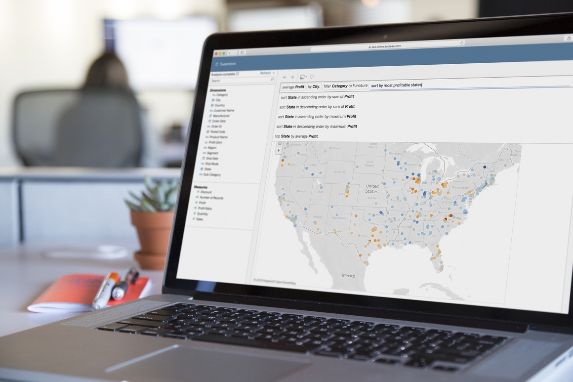 Tableau Ask Data on screen; Copyright: Tableau Software, Inc...