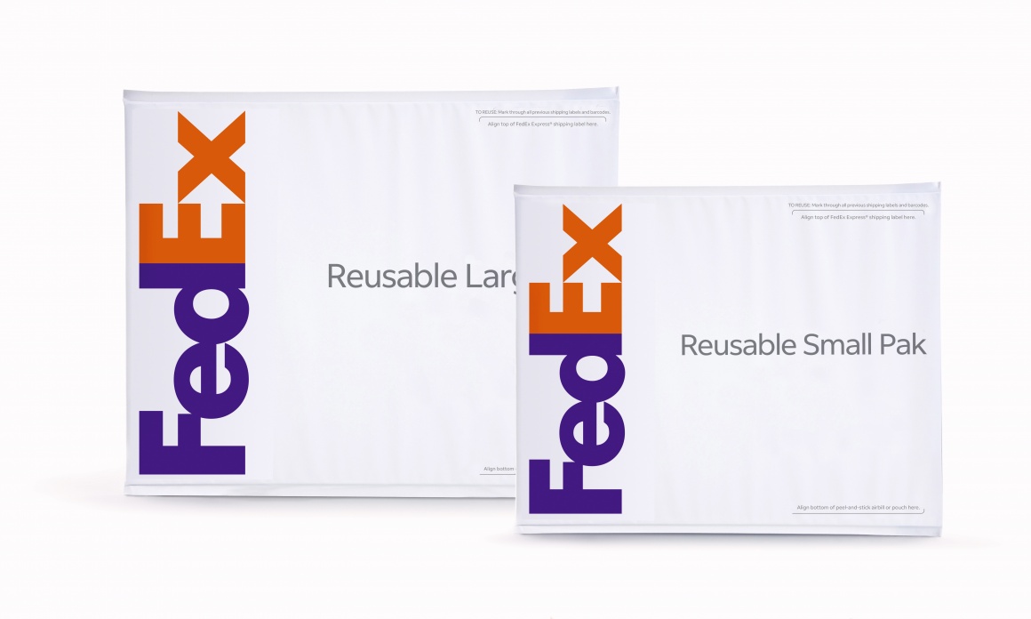 Zwei wiederverwendbare Transportverpackungen von FedEx Express...